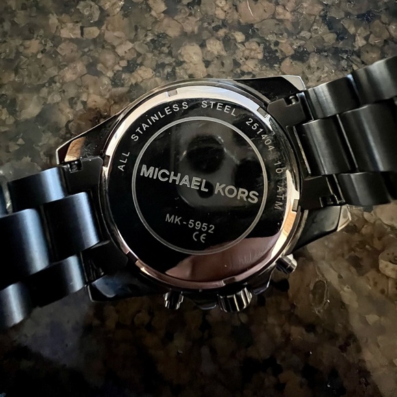 Michael Kors Men’s Gunmetal Ion-Plated Bradshaw Watch - Picture 4 of 4